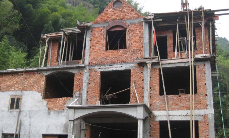 |農村建房門道多：不怕屋后塘，就怕抬轎房！抬轎房有什么禍端？