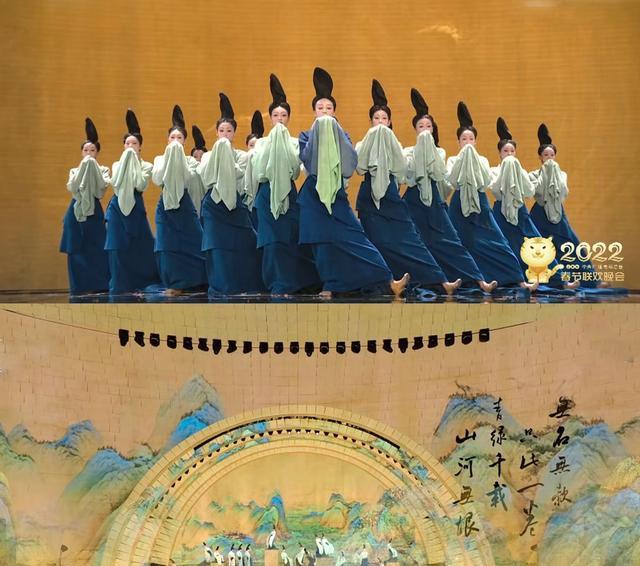 春晚|春晚舞蹈作品美出圈 5个小品都抵不过一个虎头虎的他有“笑果”