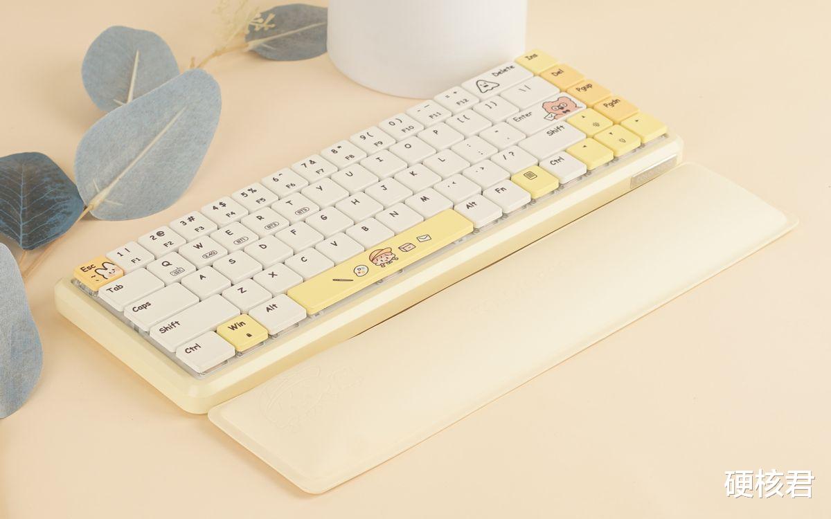 机械键盘|高颜值键盘代表,卡乐瑞可卓大王限定款机械键盘体验!