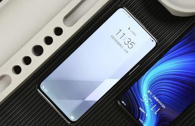 MySQL|5G+鸿蒙+7nm麒麟芯,从中端机跌至千元机,花粉:幸福来得太突然