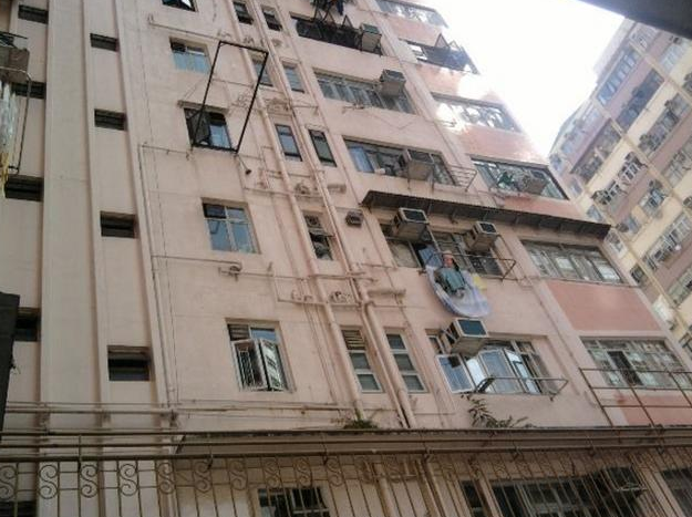 人才争夺战|表哥700万在香港买的豪宅,面积才45㎡,连个阳台都没有!憋屈!