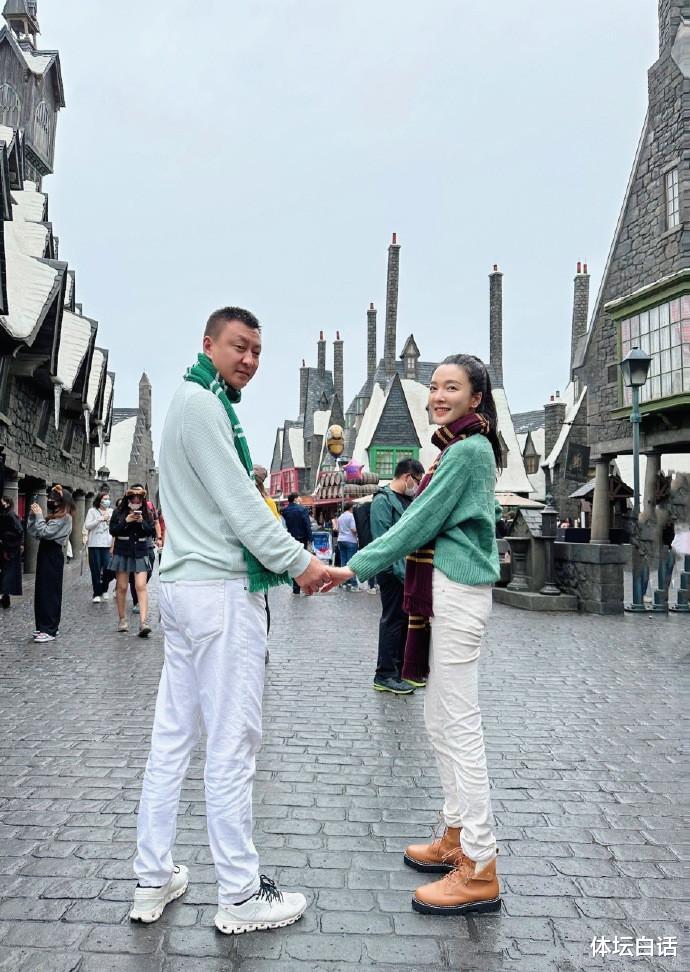 王励勤|王励勤前女友国庆出游!为富豪老公庆生,36岁身材傲人2年2次闪婚