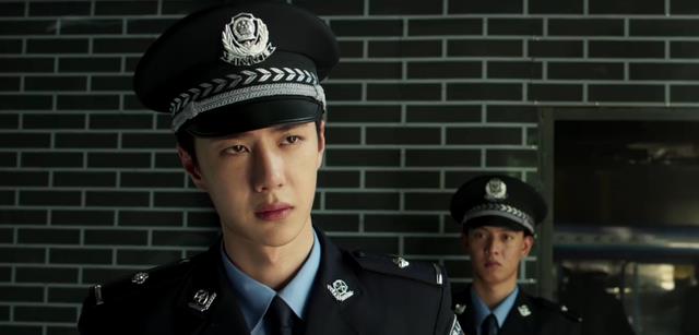 王一博|25岁王一博脱离滤镜演警察,穿上警服惊艳了,陈宇这个角色演对了