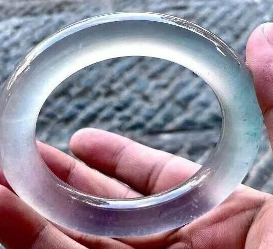 翡翠手镯|翡翠手镯保养小知识