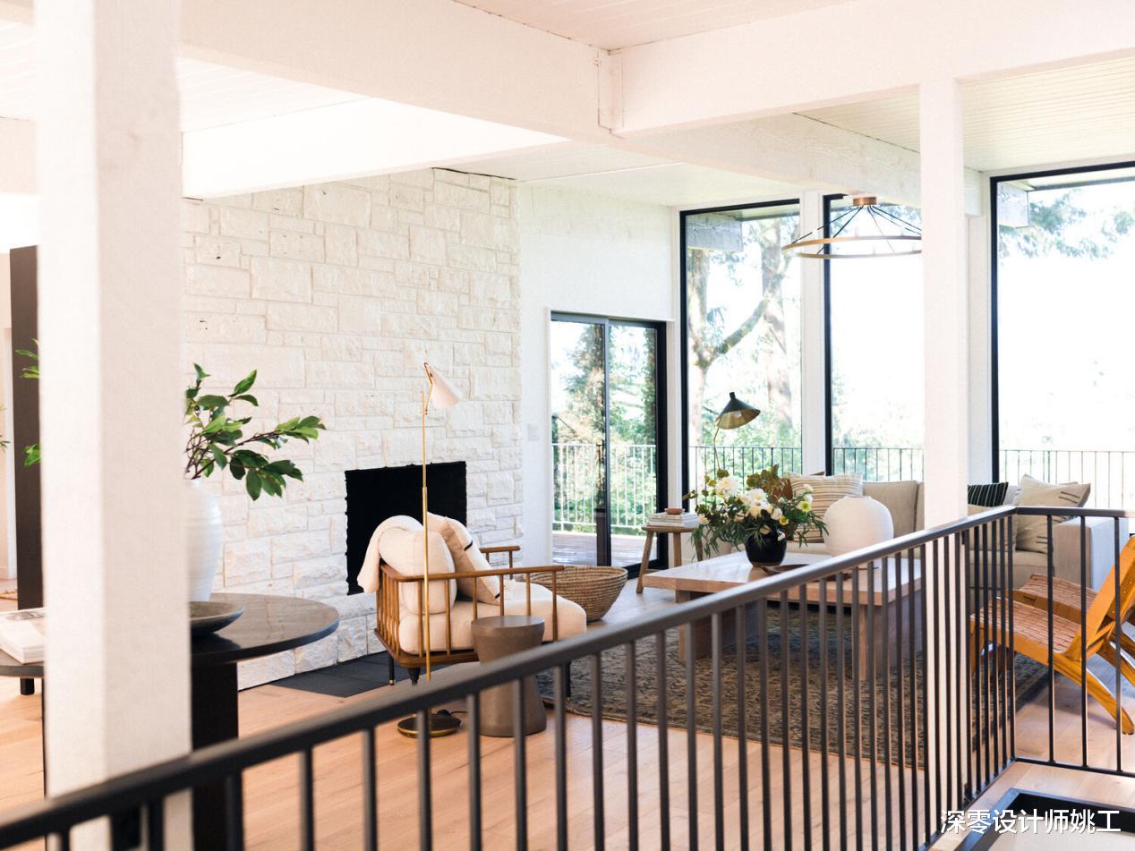 100㎡现代复式,巧用原木刻画空间档次感,客厅搬上二楼照样很出彩