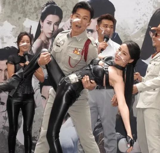 姚子羚|41岁姚子羚仍苦苦等待做女主角，被tvb利用曝光是年龄最大的花旦