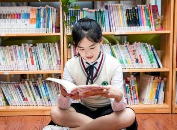 大学|高考712分学霸伍继红：毕业后二婚嫁给光棍，连生5娃靠低保生活