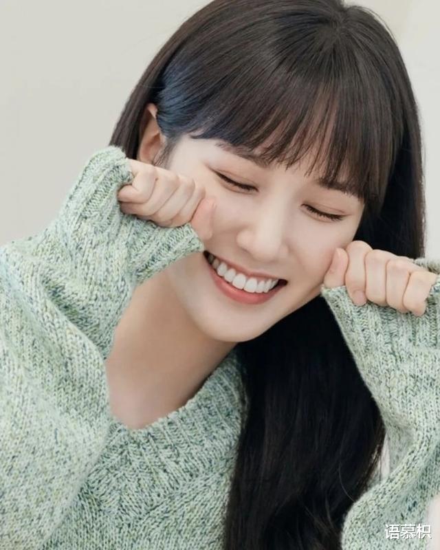 朴恩斌|朴恩斌见面会上变身长发仙女，被粉丝合唱感动哭，连唱三首超宠粉