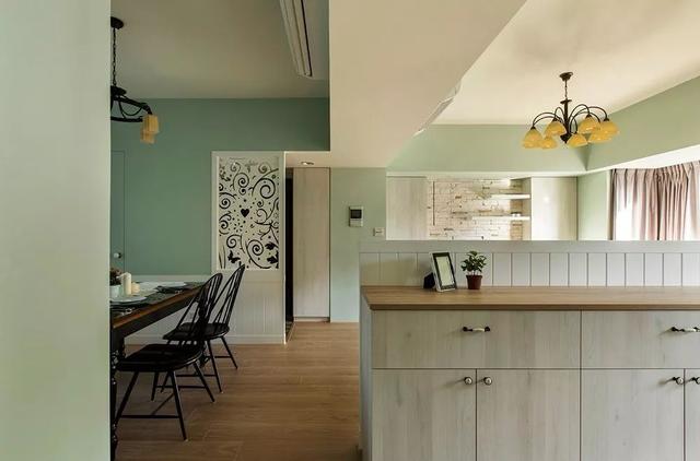 99平米的二居室,简约装修偏传统设计,完工却很时尚