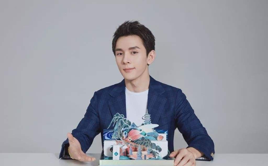 李佳琦|李佳琦双十一预售额高达251亿,这波赢麻了,网友称他是东方清仓