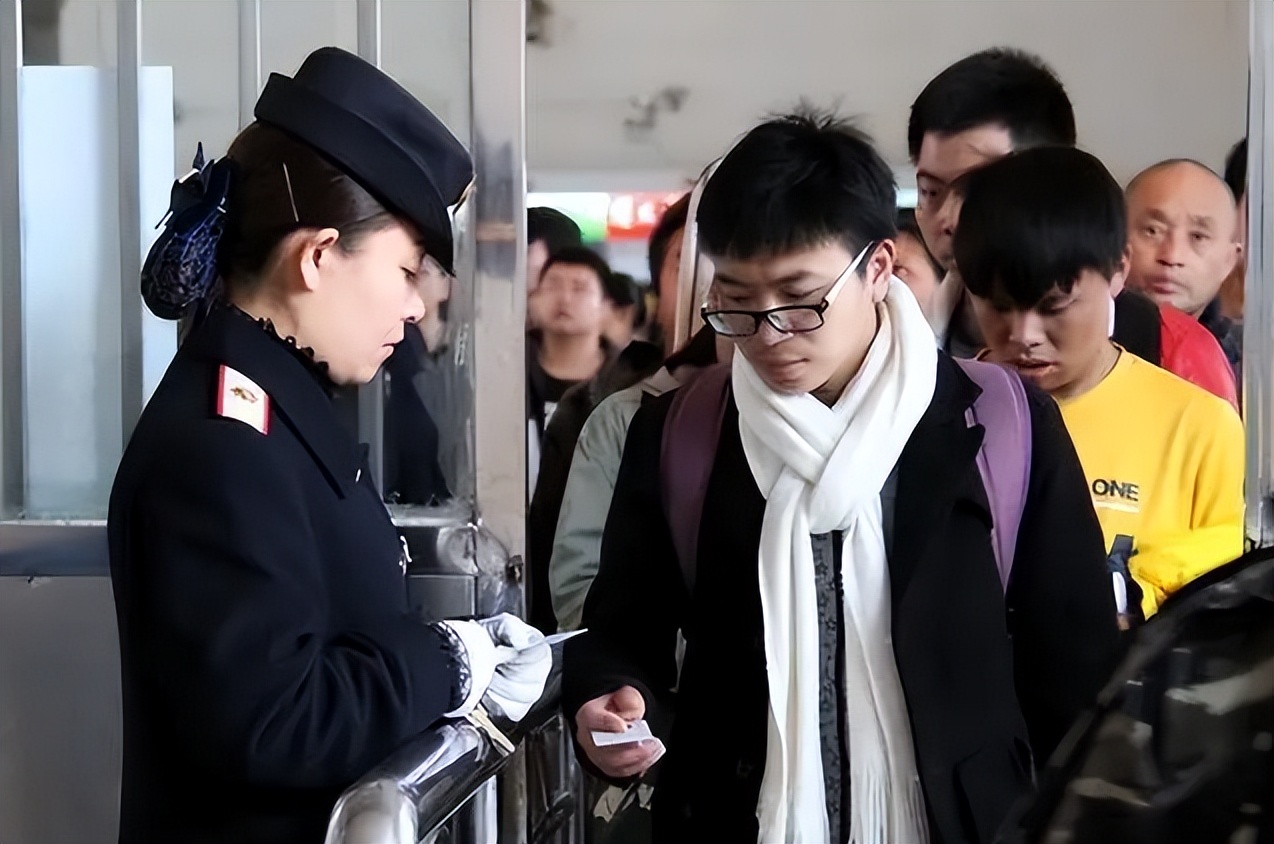 运动鞋|铁路局公开招聘正式工,实习期7000左右,3类毕业生可优先录取