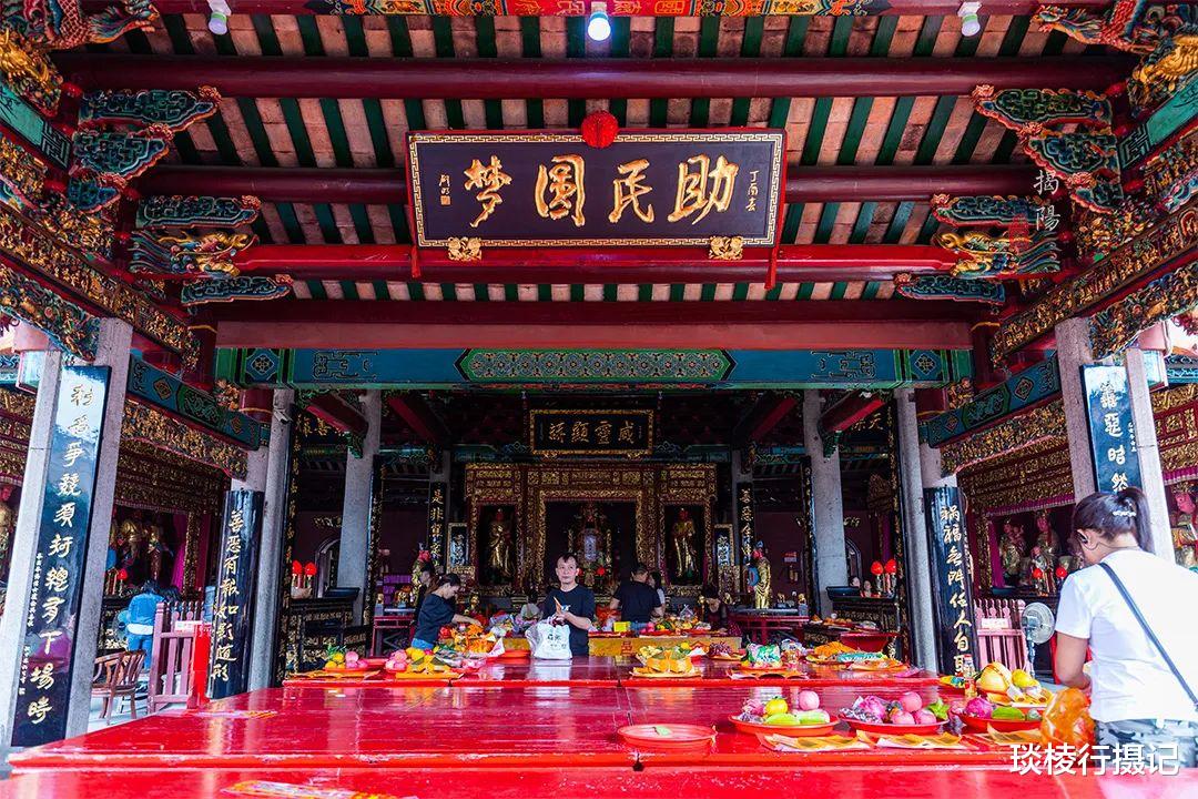 潮汕这座城隍庙不一般,城隍爷原本竟是水鬼,还有一位城隍夫人