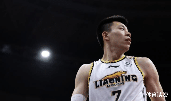 张镇麟|21投比8投！郭艾伦对不起你了，才23岁还很年轻，FMVP还轮不到你