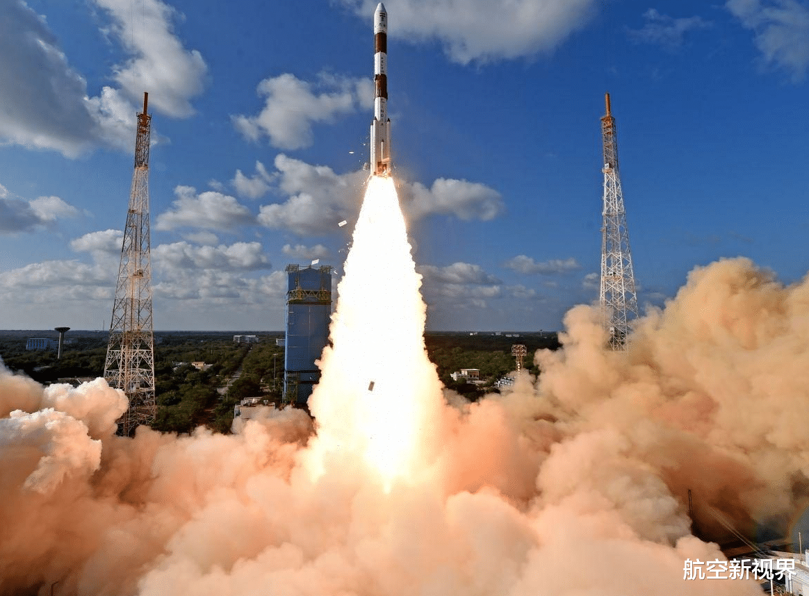 努力追赶中国,印度火箭1箭36星,官宣:2023年发射月球着陆器