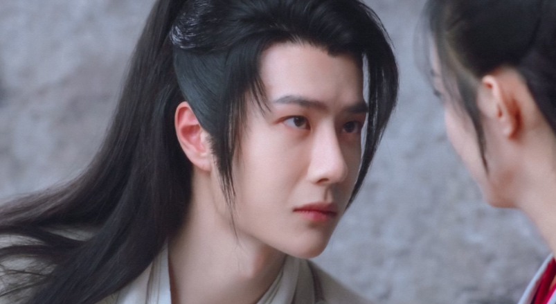 黑头 影视占据半壁江山:“龙须发型”最绝,如今仅8位男主能撑住