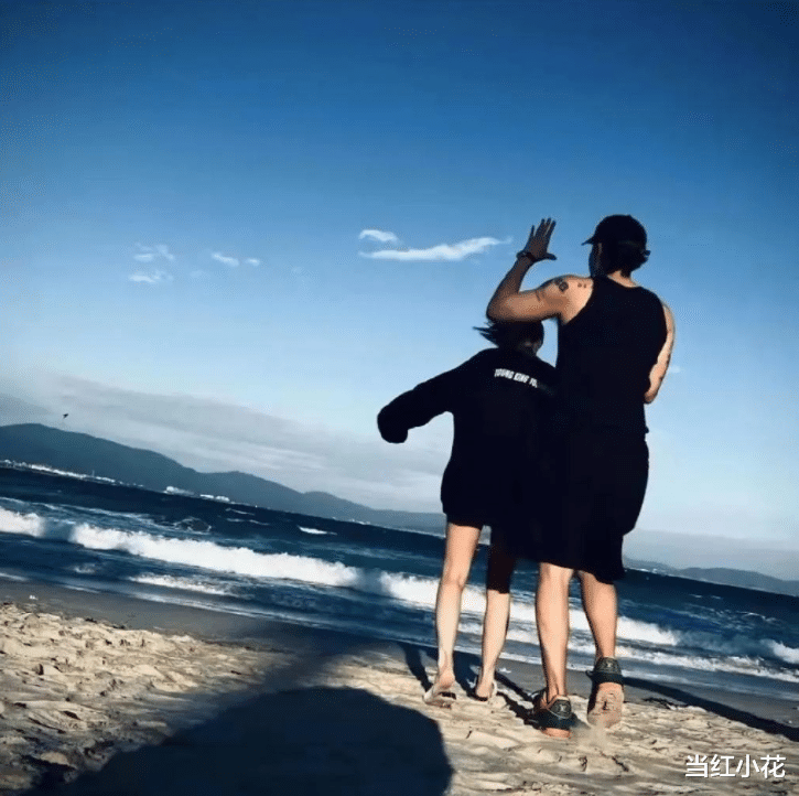 站姐|亲密照曝光！打死不承认，粉丝集体脱粉？！