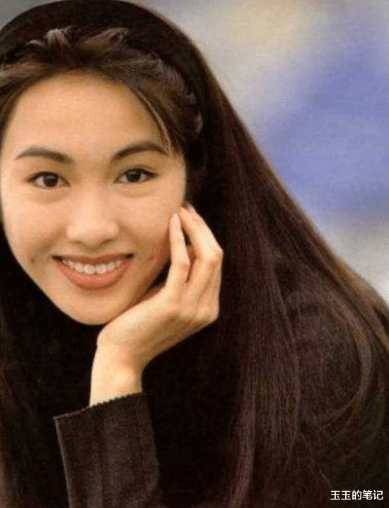 张庭|绝了！这九个酒窝女星无人争锋，一颦一笑都超甜，整不出的灵动