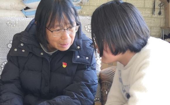 张桂梅|“拼命供你读书，你却做全职太太”，张桂梅的言论遭清华学霸反对