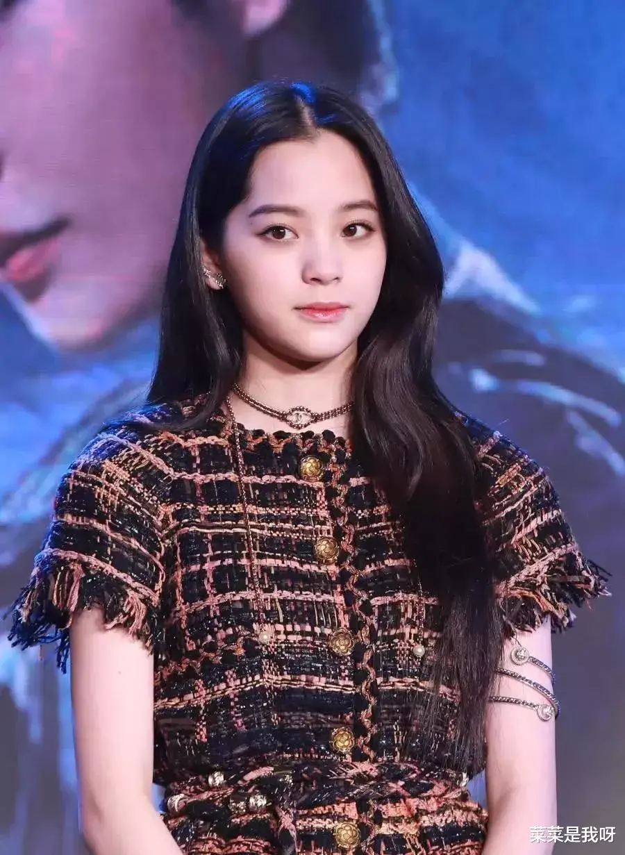 傅娟|1995年,33岁傅娟怀孕7个月,才和恋爱10年的欧阳龙举行婚礼