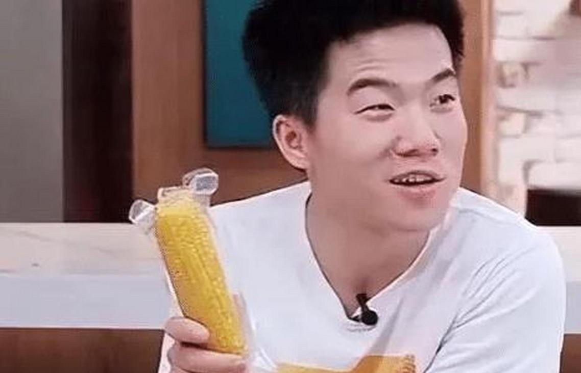 玉米|辛巴开撕董宇辉,内涵东方甄选卖玉米丧良心,董宇辉回应引热议