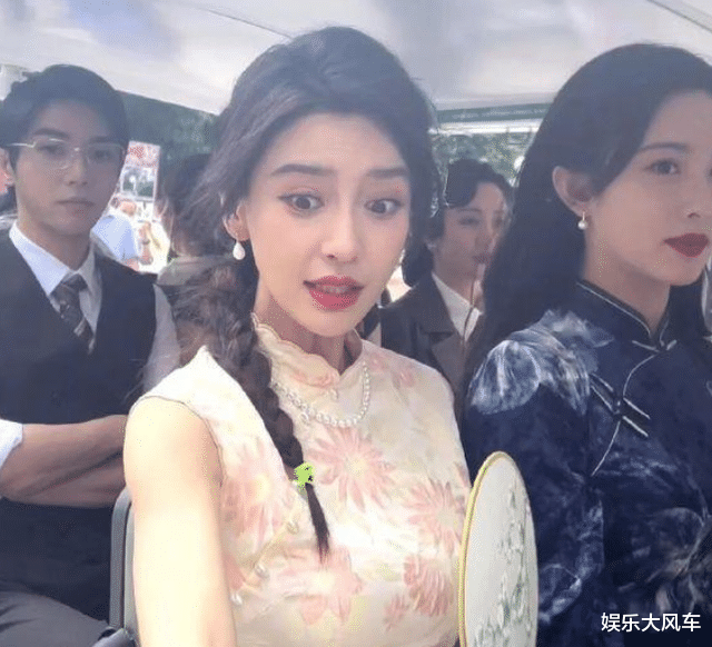 萌探2|《萌探2》路透，baby麻花辫配旗袍，华晨宇民国风造型成亮点