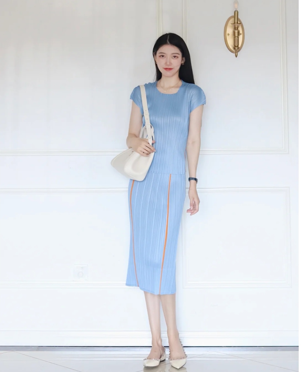 1米7大学老师太会打扮了,生了娃也常被误认为是学姐