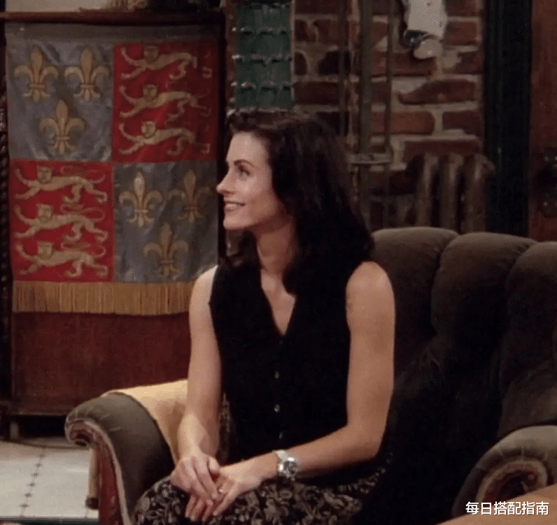 宿迁|《老友记》中“莫妮卡”的职场穿搭，二十多年后依旧很时髦