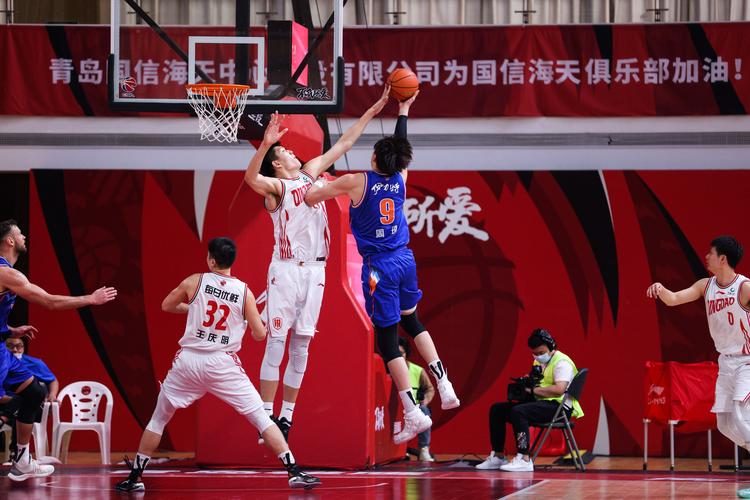 NBA|后撤步三分这个技术在NBA非常流行，为什么在CBA却很少见？