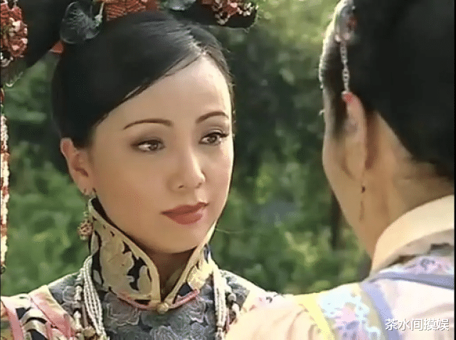 景甜|同样头顶“网兜”,贾静雯经典、邓萃雯毁形象,刘诗诗景甜太累赘