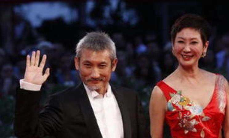 徐克|付出34年将丈夫捧红，却输给小30岁助理，如今她的“报复”大快人心