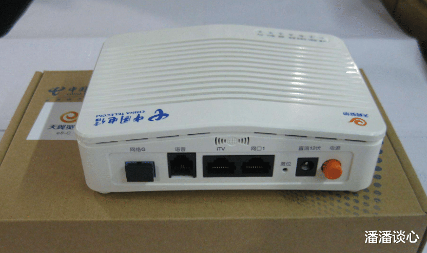 路由器|运营商光猫大多自带wifi，为何用户还多花钱买路由器？原因有2个
