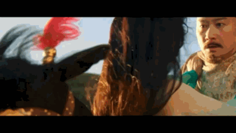 柳岩|被男星盯着看胸,柳岩无奈微笑,迪丽热巴单手挡胸,太无语了