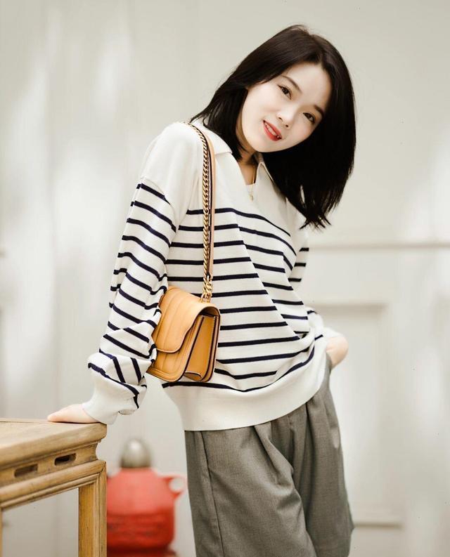 hr|这才是普通人职场穿搭,用简单“基础款”穿出高级感,耐看又百搭