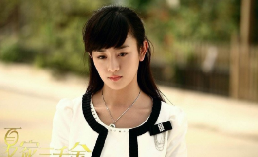 张檬|古装女神，33岁晒与老公的婚纱照，浪漫如偶像剧，网友：期待婚礼