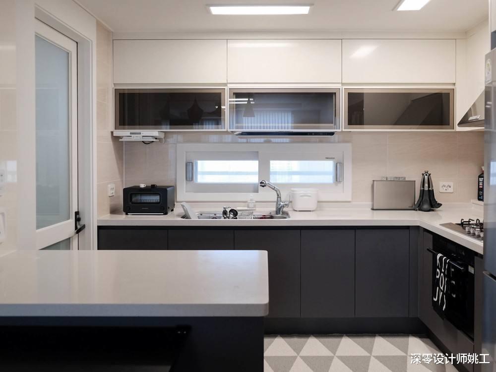 日本厨房6个机智设计,值得我们学习,特别是踢脚线抽屉太人性化了