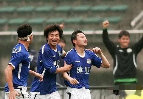 姜坤|姜坤——上海滩上申思后的申思(附打油诗一首)