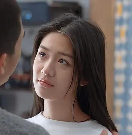 胡一天|闺蜜替向涵之出头：不认识成毅、胡一天、张新成，粉丝放心了吧？