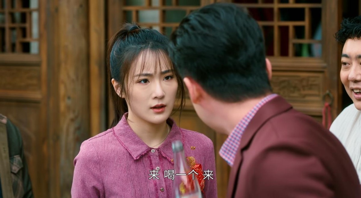 幸福到万家|老妈也捧不红?《幸福到万家》张凯丽女儿遭吐槽,瞪眼式演技真差劲