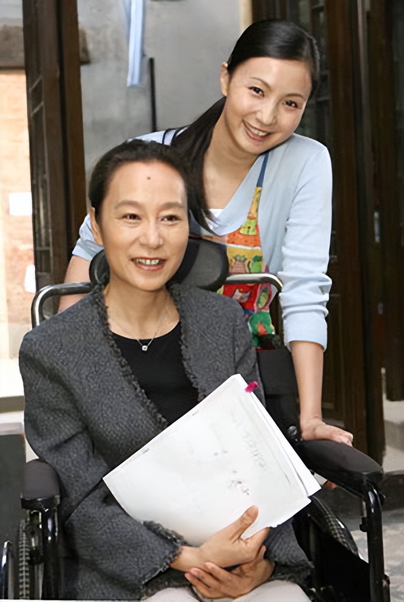 奚美娟|奚美娟：没出月子就离婚，单身养子27年，离婚多年与前夫情同一家