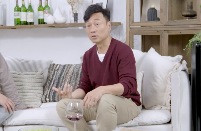 刘德华|黎耀祥回忆刘德华拍戏“整”新人，这部剧四位主演如今只剩刘德华