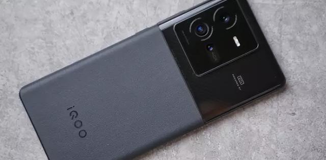 iqoo|iQOO11系列蓄势待发！但最值得到手的还得是iQOO10Pro！