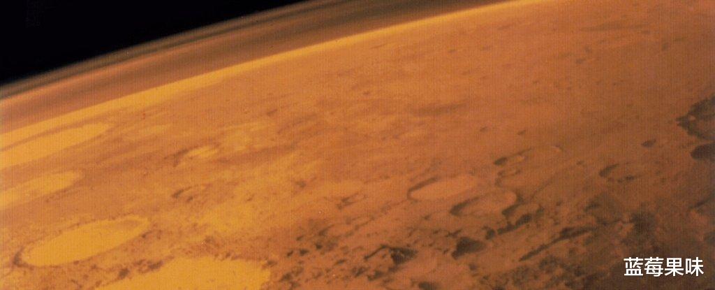 火星存在生命再添一证据,NASA拍到表面升起一股“青烟”,是啥?