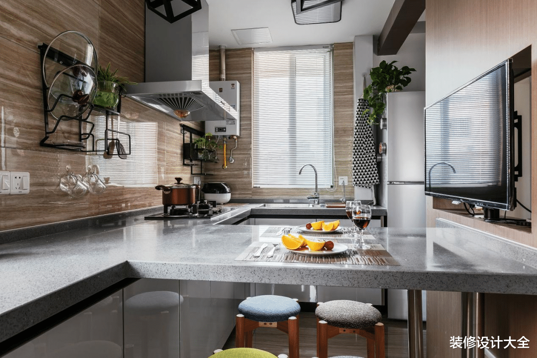 50㎡小户型，本以为不伦不类，结果却被餐厅给惊艳到了！