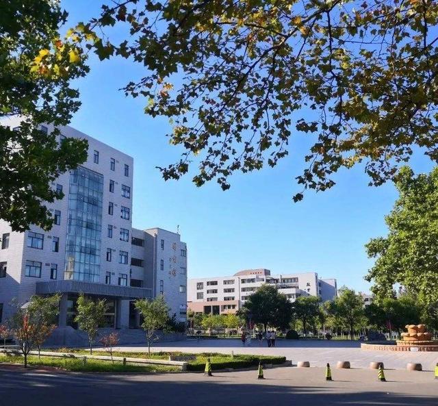 大学|山东这所改名有些失败的大学，失去“国字头”称号，如今默默无闻