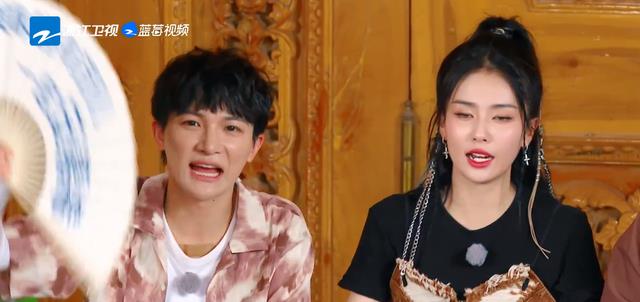 周深|奔跑吧:蔡徐坤限定演唱会,周深合跳新歌舞蹈,话题热度再次屠榜