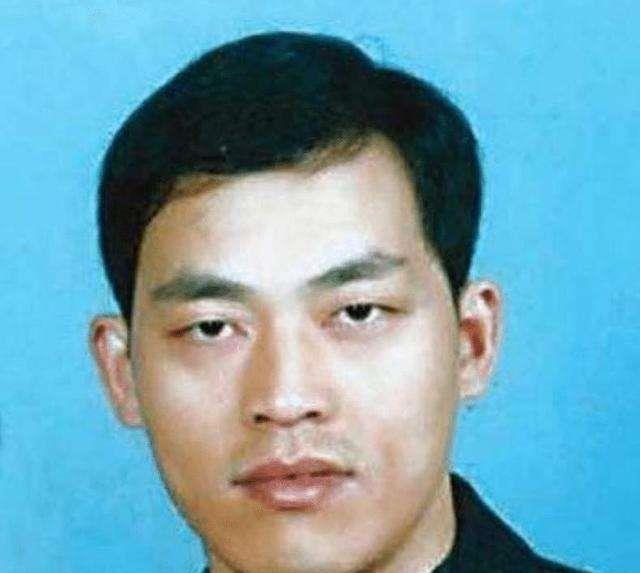 90年代江西“龙啸天”：勾搭了4个情妇，曾想枪杀岳母