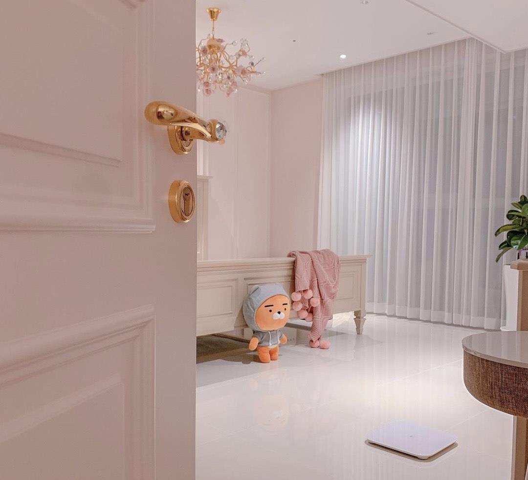 韩国三口之家,吸粉无数!全屋唯美得堪比韩剧中的场景,精致极了