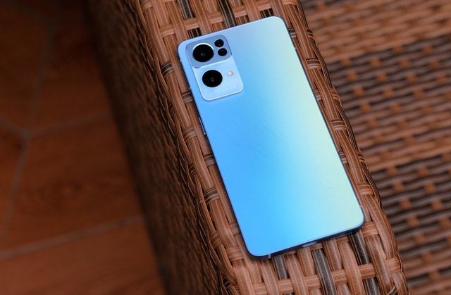 |情人节买啥手机最划算?OPPO诚意先行,热门机型直降200