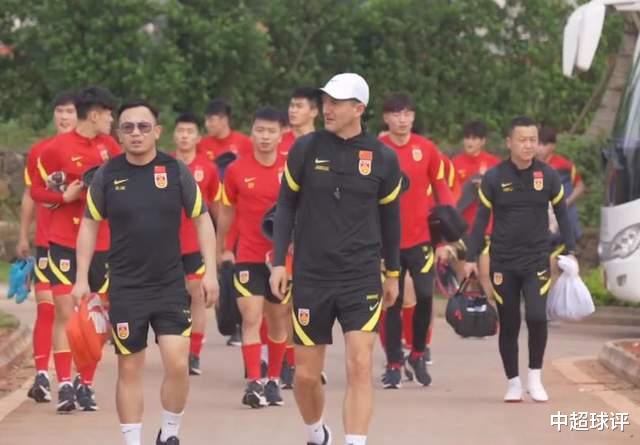 国足|点赞！U23国足爆冷逼平阿联酋豪门：对方有5外援坐镇！