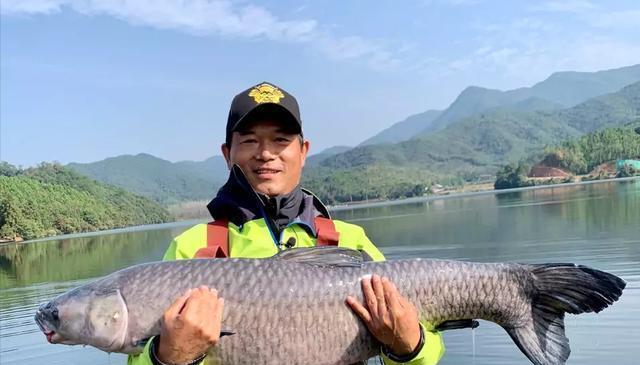 幼儿园|80后有的当爷爷，有的孩子才上幼儿园，人生差距这么大